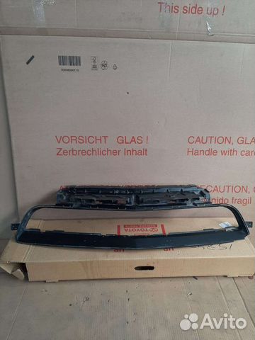 Рамка решетки переднего бампера Dodge challenger