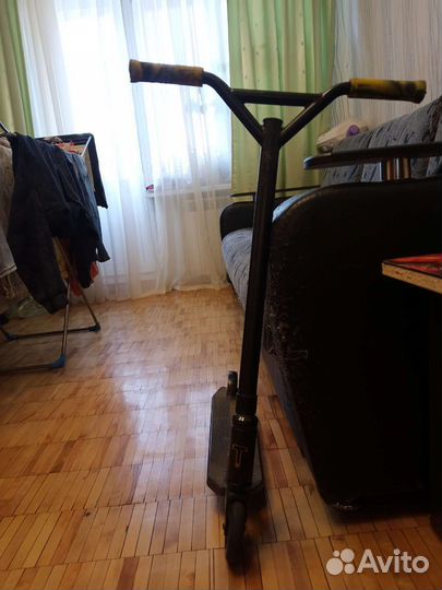 Трюковой самокат