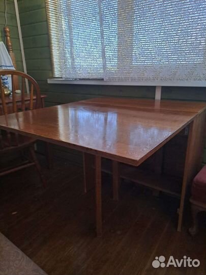 Стол-книжка