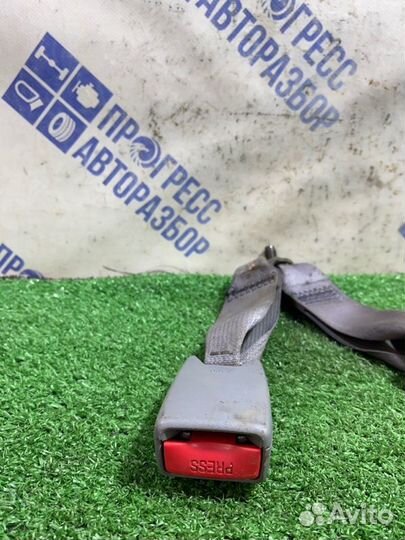 Ответная часть ремня безопасности задняя правая