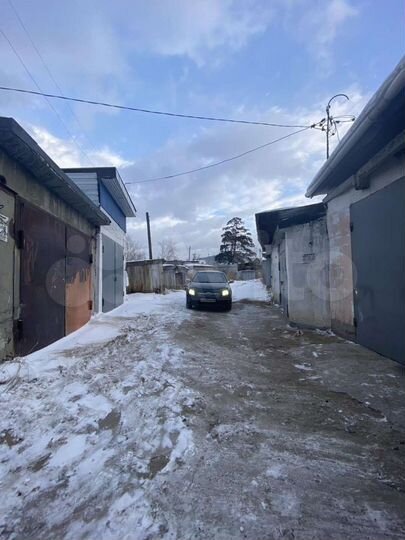 Гараж, > 30 м²