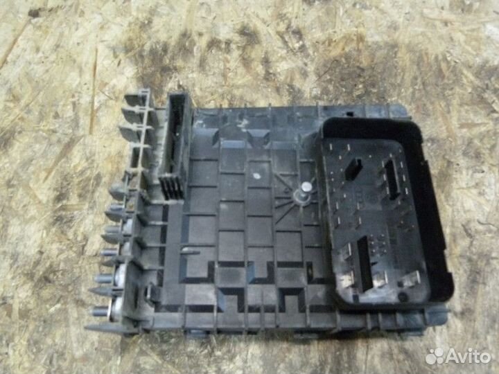 Блок предохранителей Skoda Octavia (A5 1Z) 2004-20