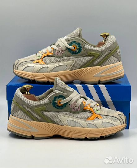 Кроссовки женские Adidas