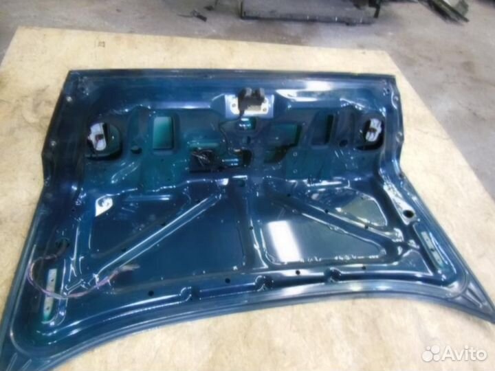 Дверь багажника Mitsubishi Carisma