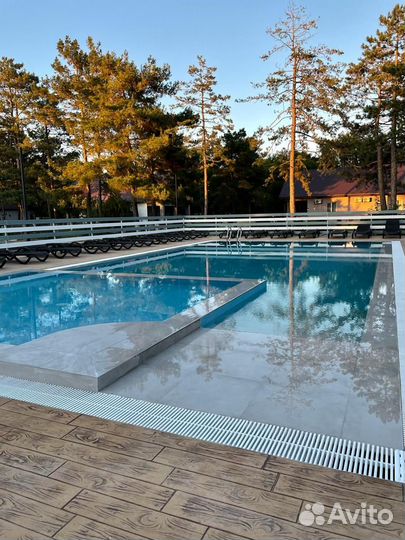Аренда беседок на берегу моря с бассейном