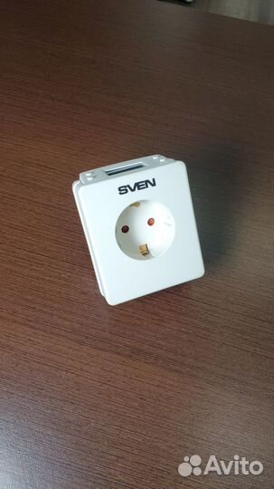 Сетевой адаптер sven OVP-16PD белый