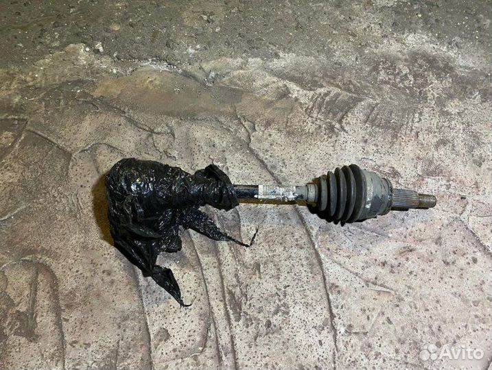 Привод левый Land Rover Range Rover L405