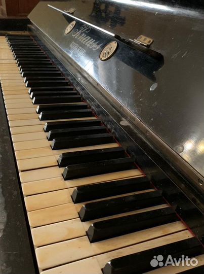 Пианино «Кнаусс Кобленц» («Knauss Coblenz»)