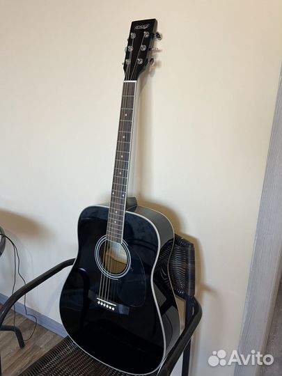 Акустическая гитара
