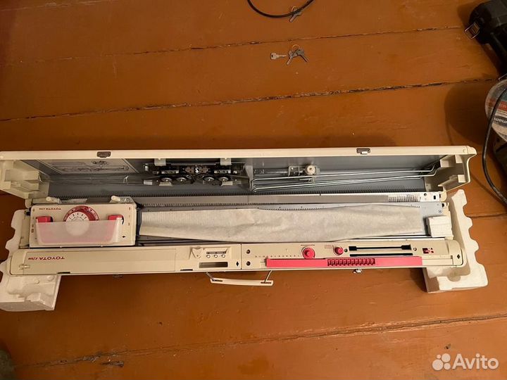 Вязальная машина. Toyota KS858