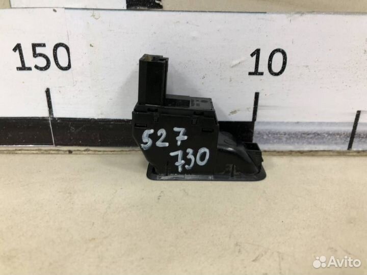 Кнопка открывания багажника Volkswagen Polo Sed RU