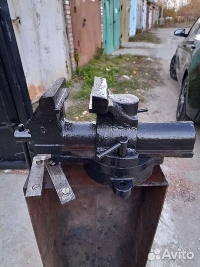 Тиски слесарные бу СССР
