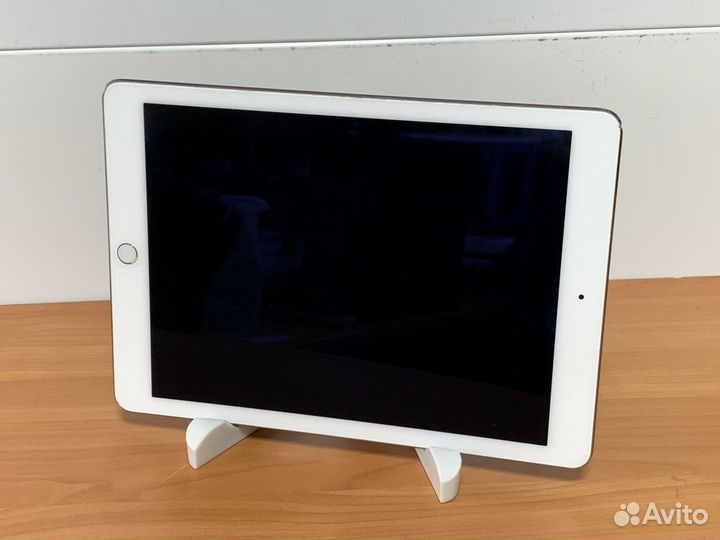 Планшет Apple iPad Air 2 16GB белый