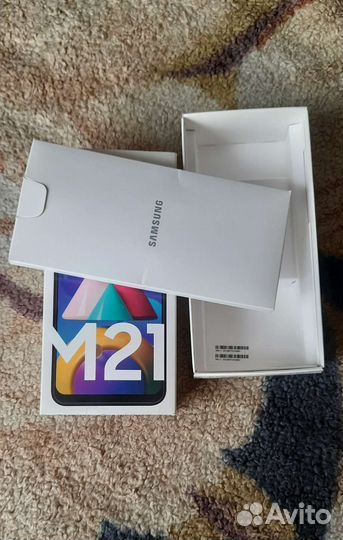 Коробка от Самсунг M21