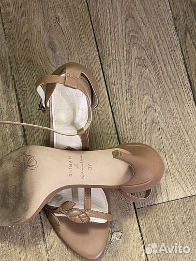 Босоножки женские 37 размер Ruban
