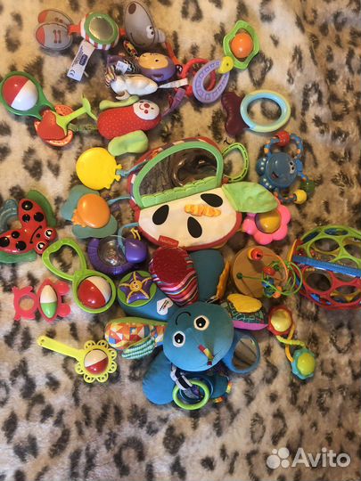 Бизиборд,игрушки