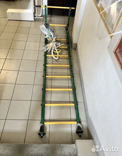 Детская шведская стена