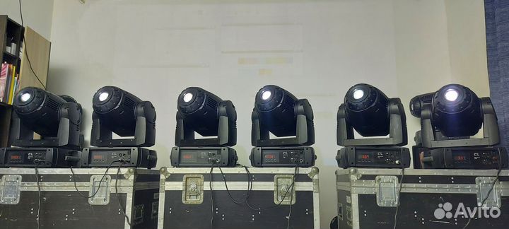 Световая голова Martin Mac 550