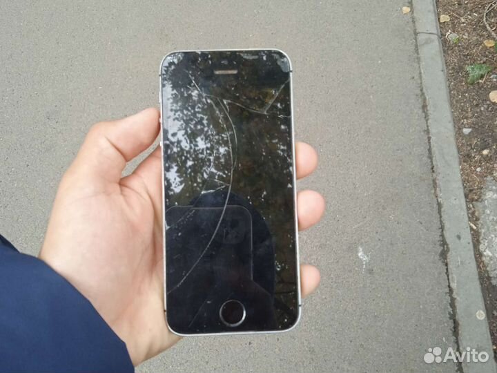 Телефон iPhone 5s