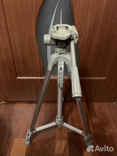 Штатив для фотоаппарата