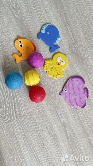 Игрушки для купания в ванной