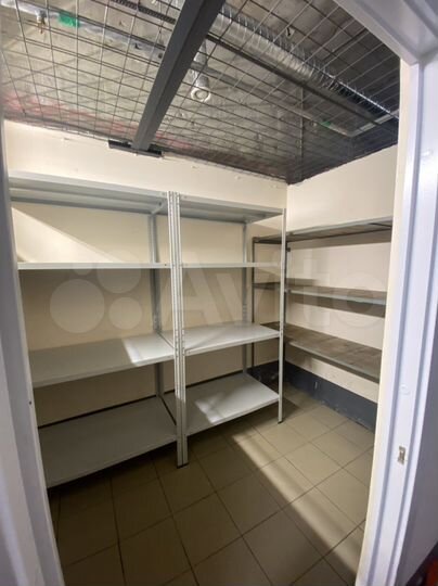 Машиноместо, 10 м²