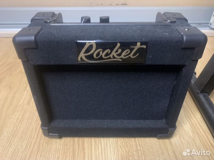 Комлект для новичков Электрогитара и Комбик