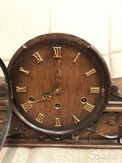 Большие старинные каминные часы с боем(76см)