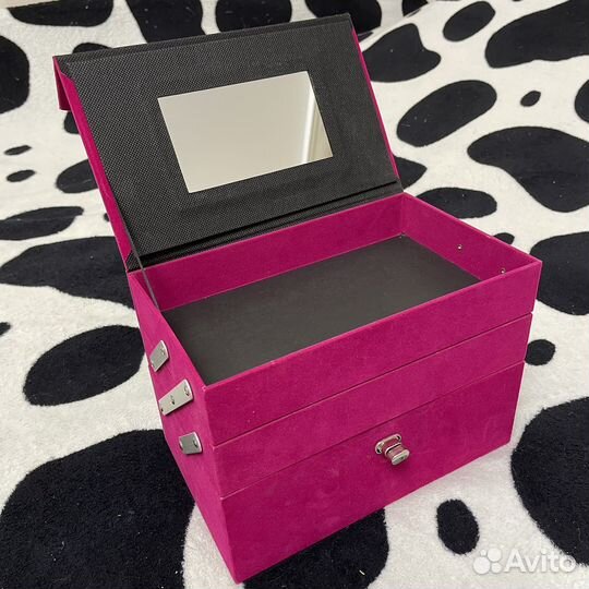 Бархатный сундучок для косметики, украшений