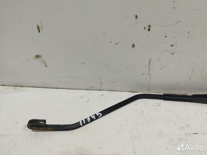 Поводок стеклоочистителя передний правый Cruze 09