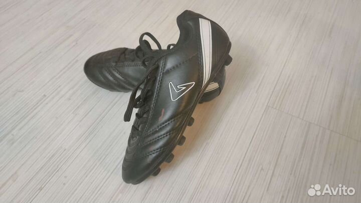 Детские бутсы, шиповки, сороконожки,футзалки 28 30