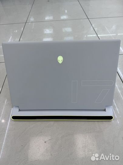 Dell alienware 17 i7-11800H 1Tb/16gb RTX-3070 8gb