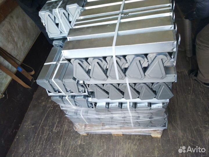 Кормушка навесная оцинкованная 80 см