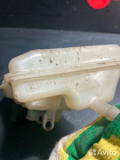 Бачок для тормозной жидкости Audi