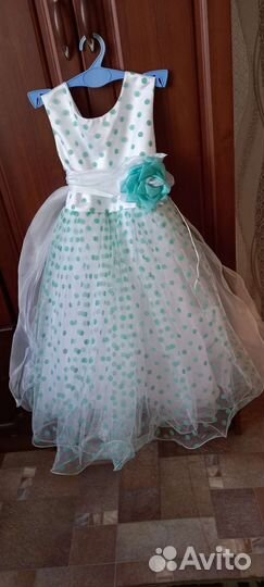 Платье праздничное