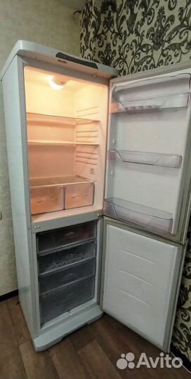 Холодильник Бирюса 131R двухкамерный