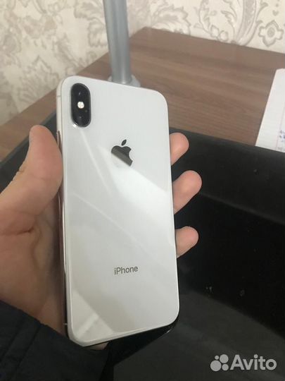 Телефон iPhone 10