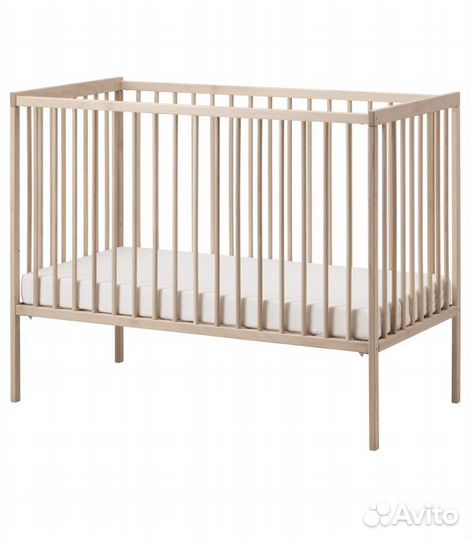Кровать, бортик, матрас и одеяло для детской крова