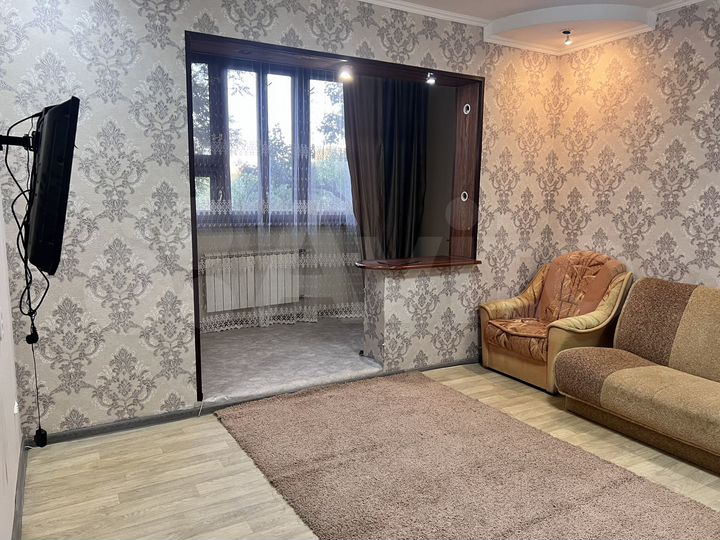 2-к. квартира, 58 м², 3/9 эт.