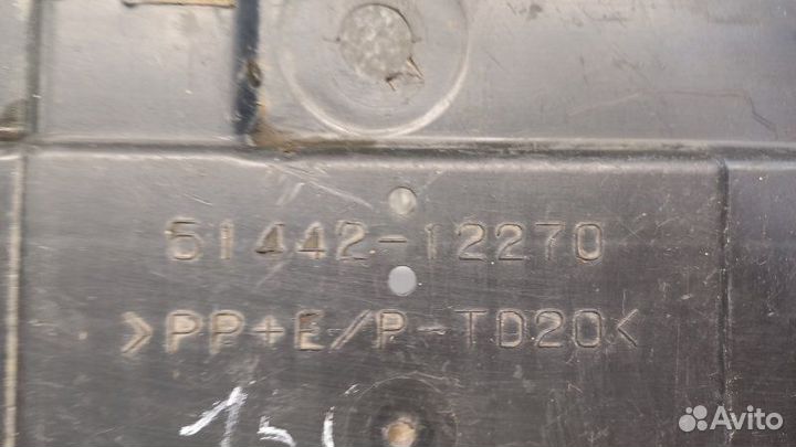 Пыльник Toyota Corolla E150