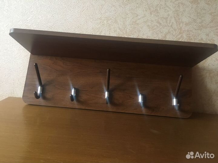 Вешалка настенная