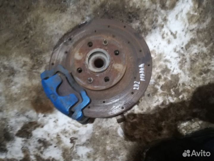 Поворотный кулак в сборе ваз 2110