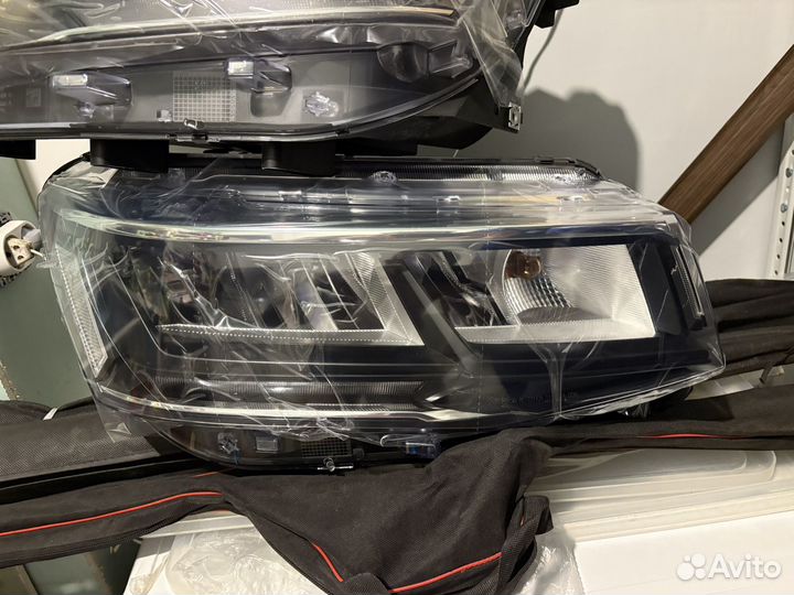 Комплект фар Volkswagen Taos