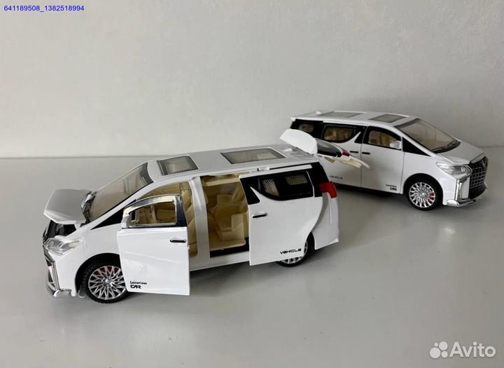 Инерционная машинка Toyota Alphard металлическая