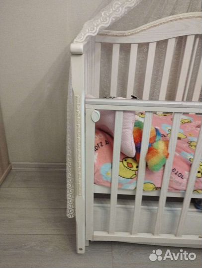 Детская кроватка