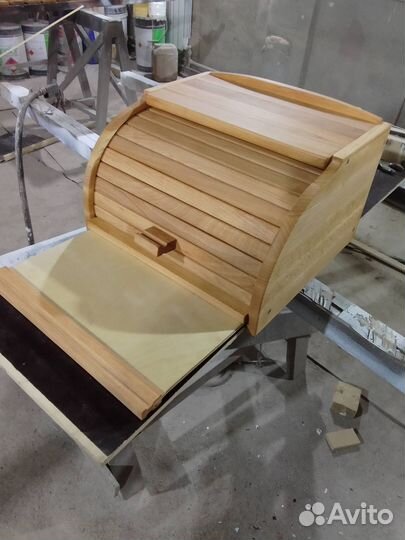 Хлебница из бука