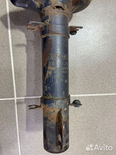 Амортизатор передний правый Audi A3 1997 г