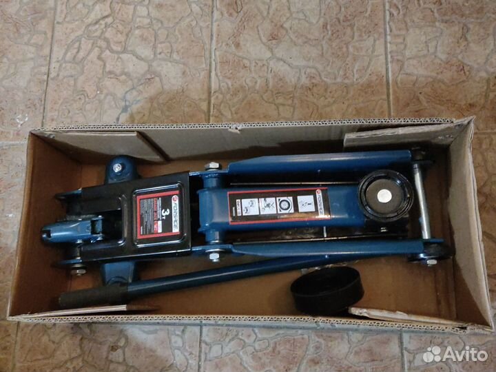 Домкрат гидравлический подкатной 3т