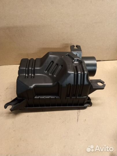 Корпус воздушного фильтра (нижняя) 281123X000