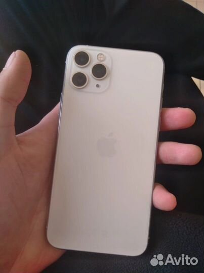 Телефон iPhone 11 про